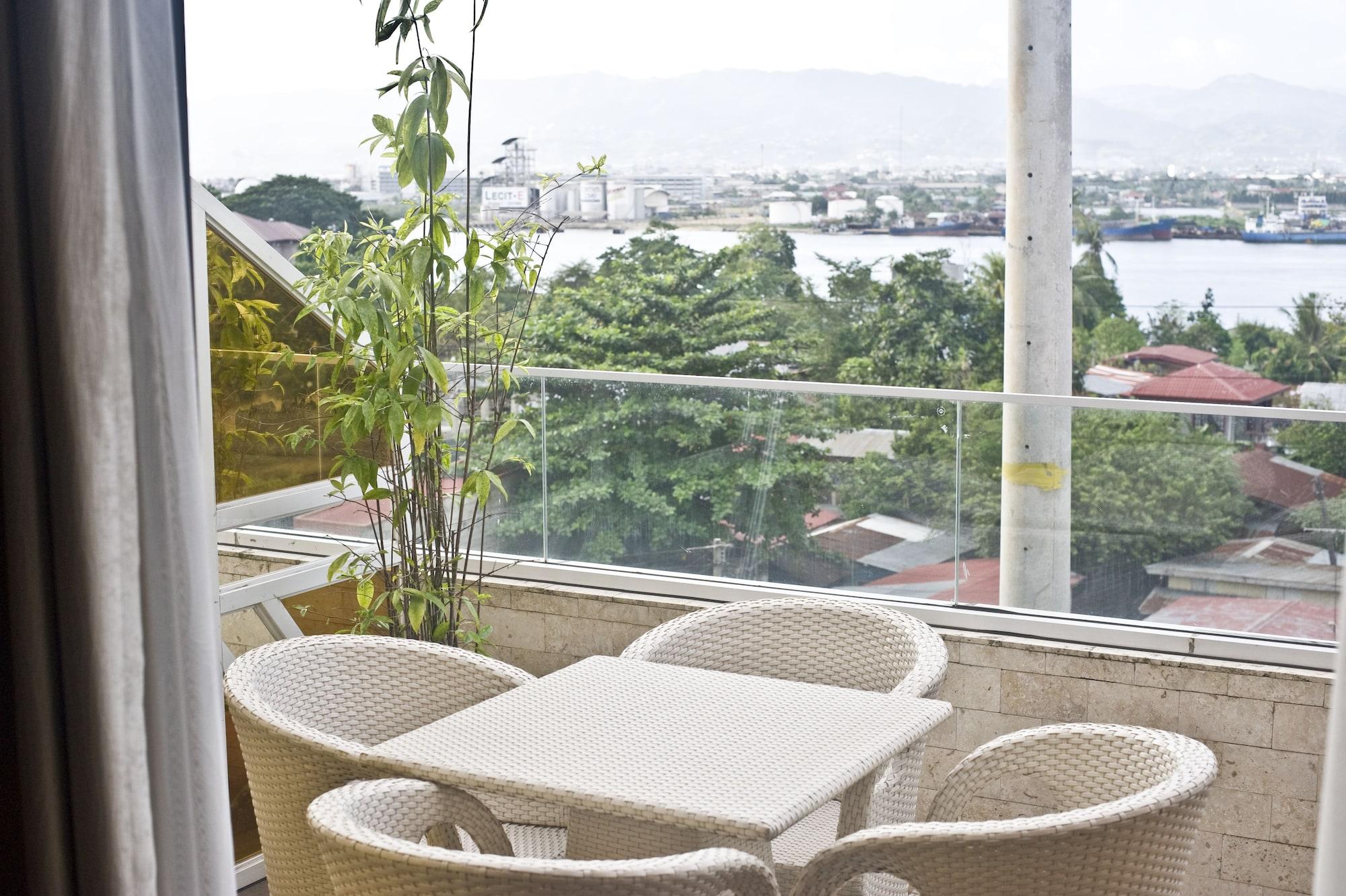 Goldberry Suites & Hotel Mactan Lapu-Lapu City Exteriér fotografie