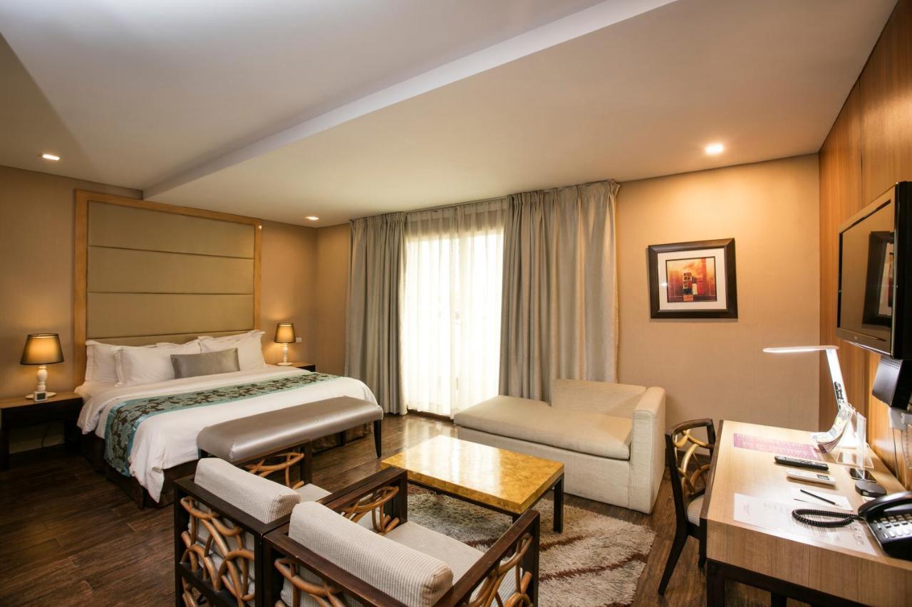 Goldberry Suites & Hotel Mactan Lapu-Lapu City Exteriér fotografie
