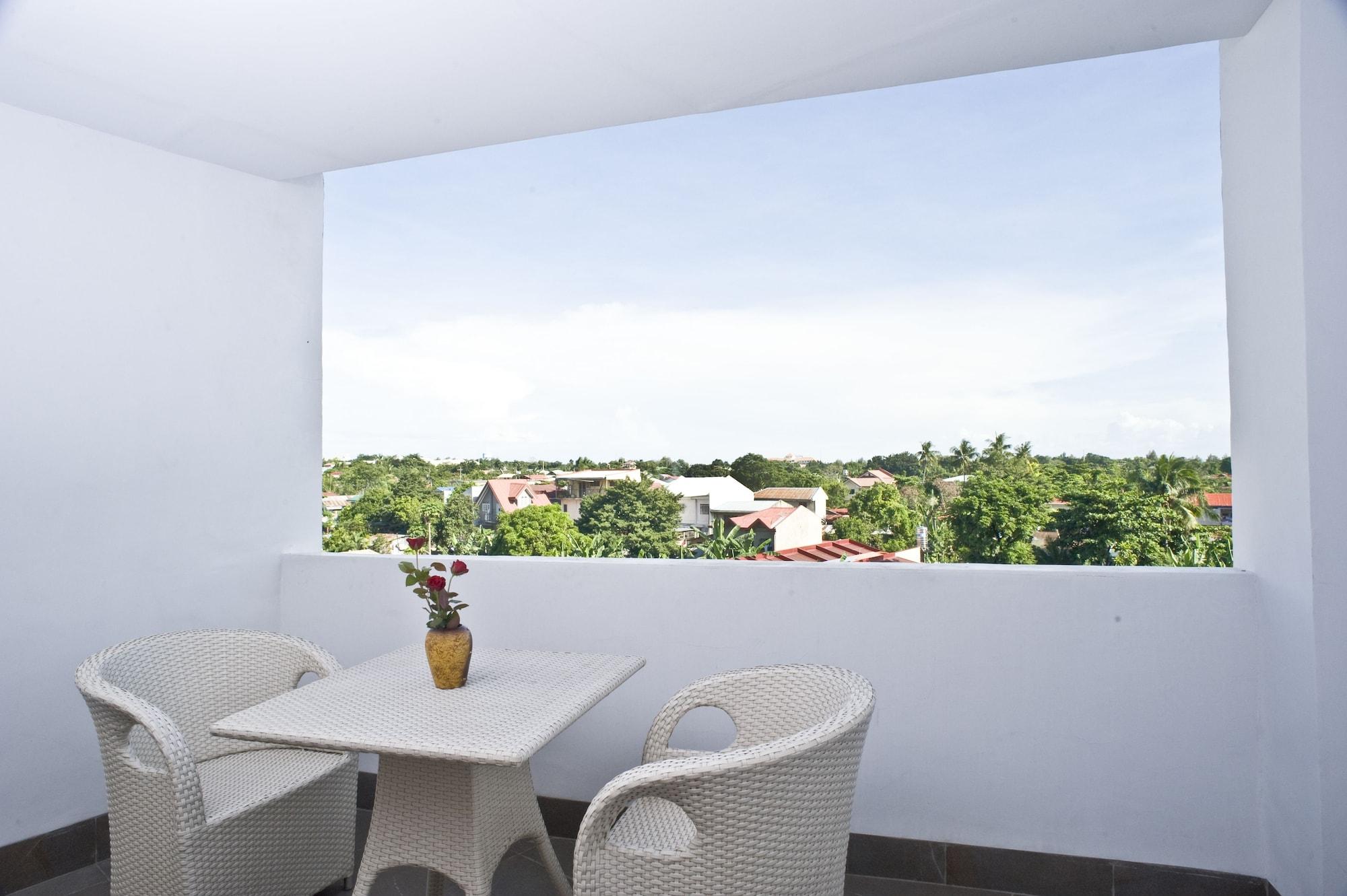 Goldberry Suites & Hotel Mactan Lapu-Lapu City Exteriér fotografie