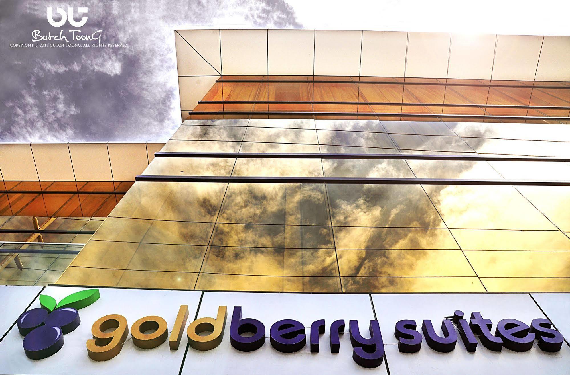 Goldberry Suites & Hotel Mactan Lapu-Lapu City Exteriér fotografie