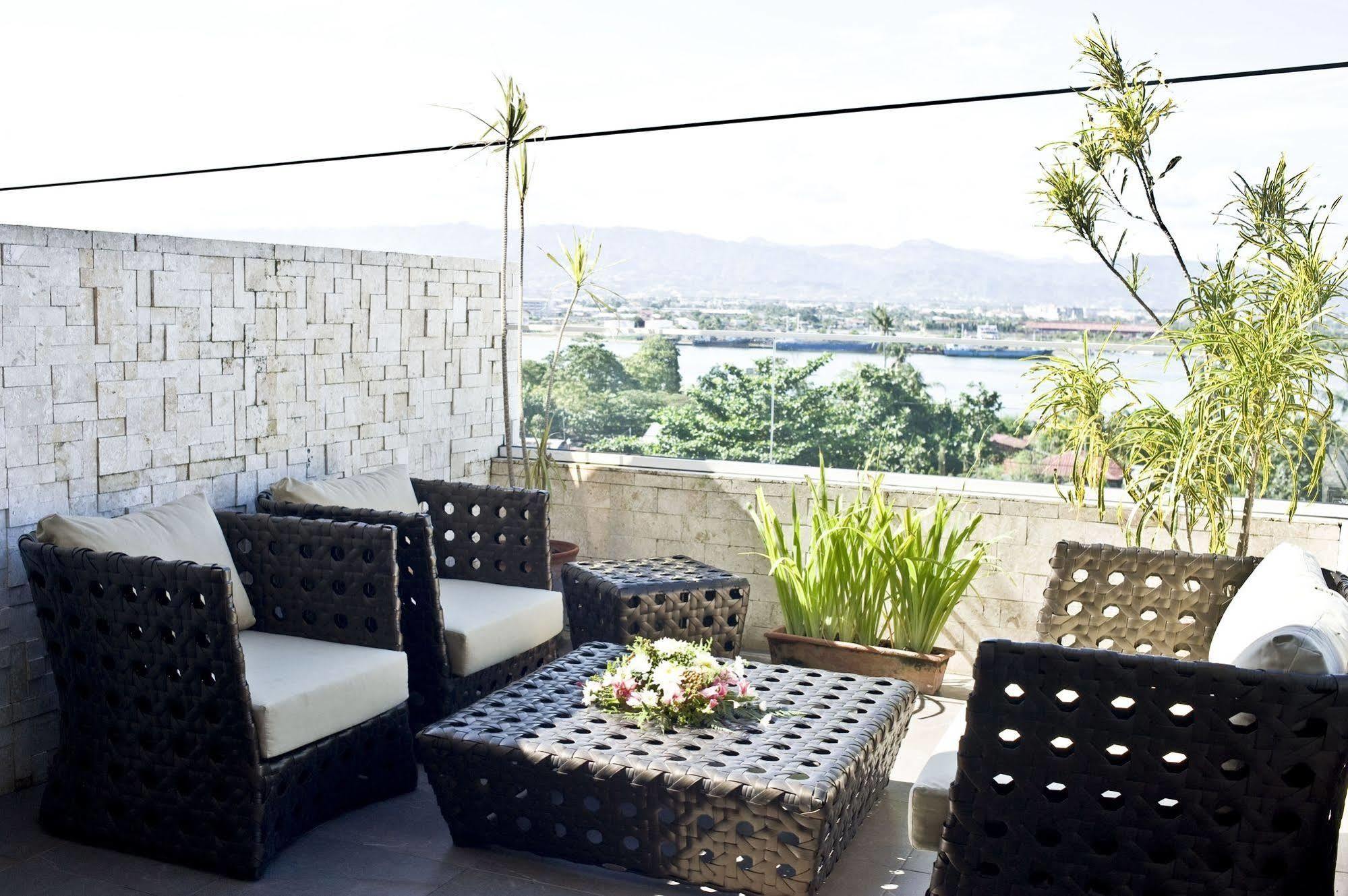 Goldberry Suites & Hotel Mactan Lapu-Lapu City Exteriér fotografie