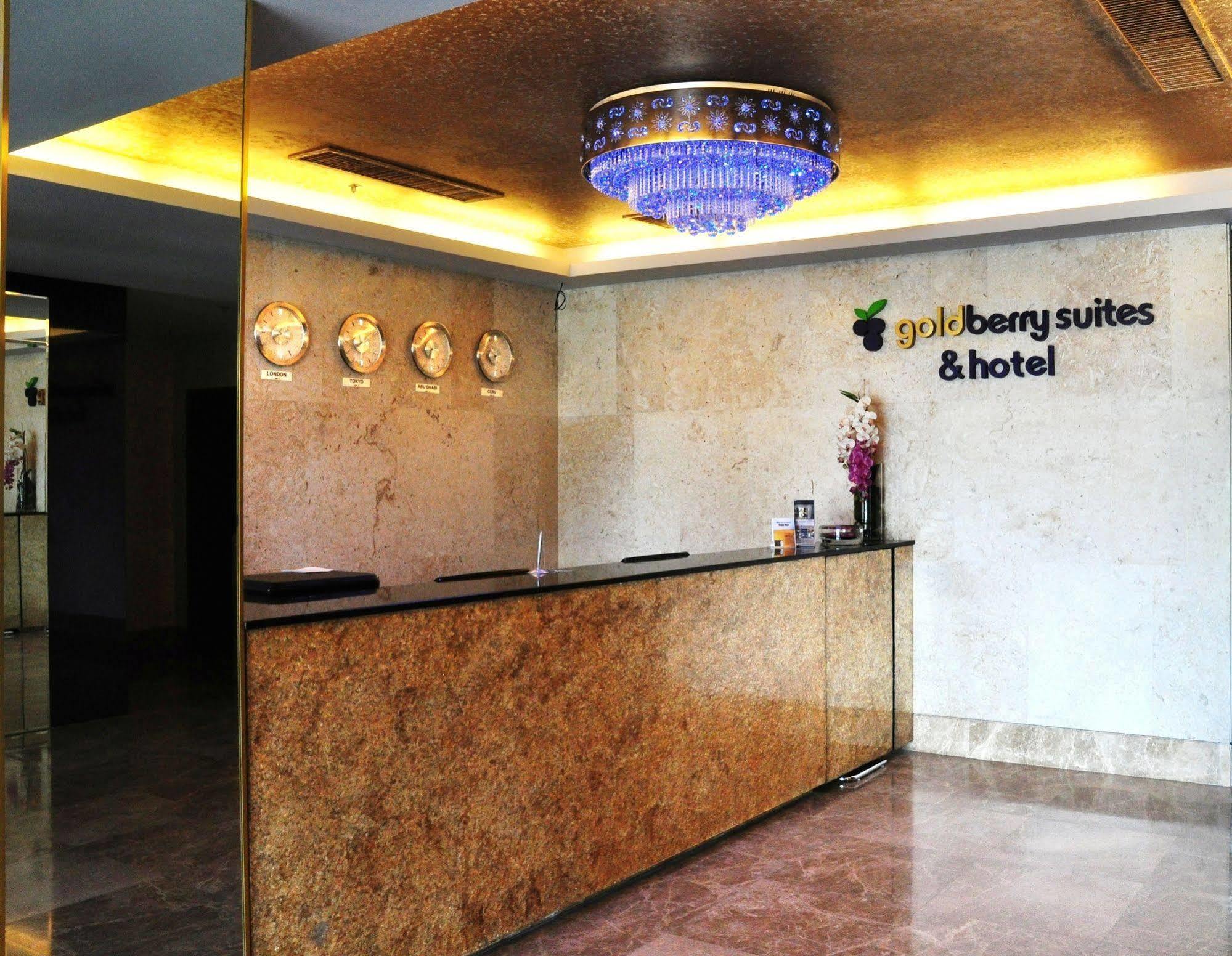 Goldberry Suites & Hotel Mactan Lapu-Lapu City Exteriér fotografie
