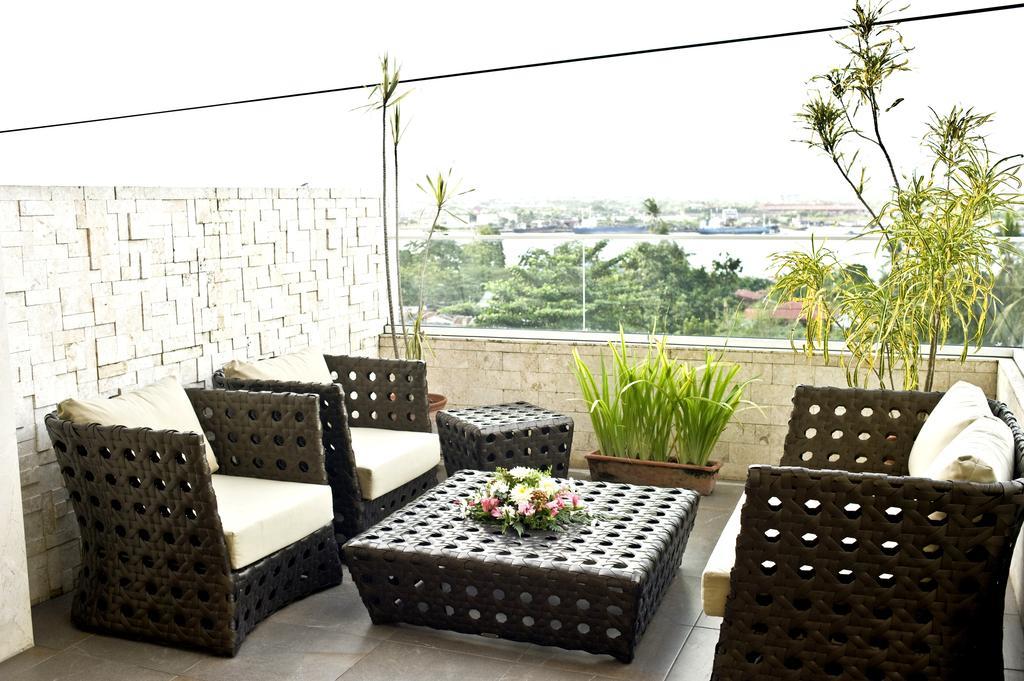 Goldberry Suites & Hotel Mactan Lapu-Lapu City Exteriér fotografie